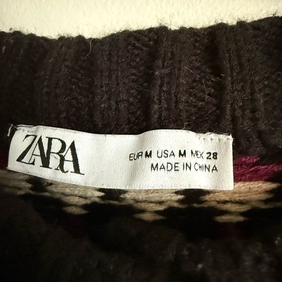 Colorful Patterned Women's Sweater - Picture 3 of 3